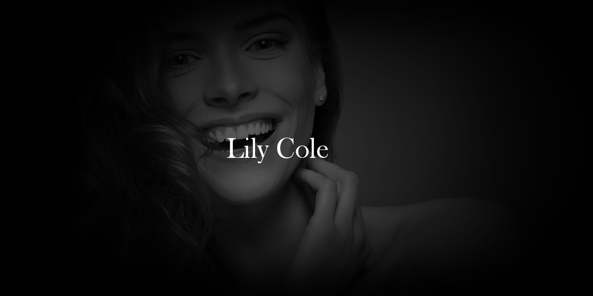 lily-cole-supermodel-model-modeling-catwalk-shootings-runway