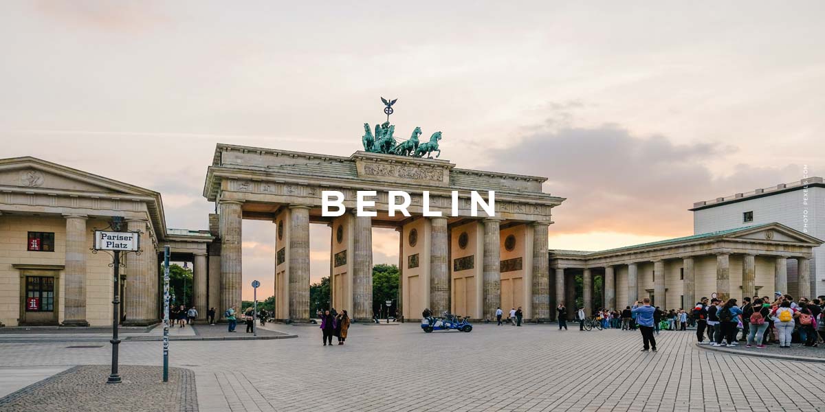 model-agency-berlin-become-a-model-list-large-place-brandenburg-gate