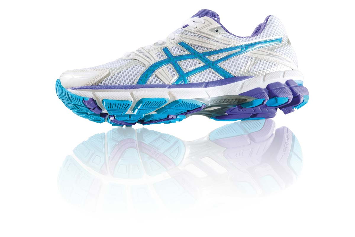 asics-running shoe-videos-interview-shoe-blue-white